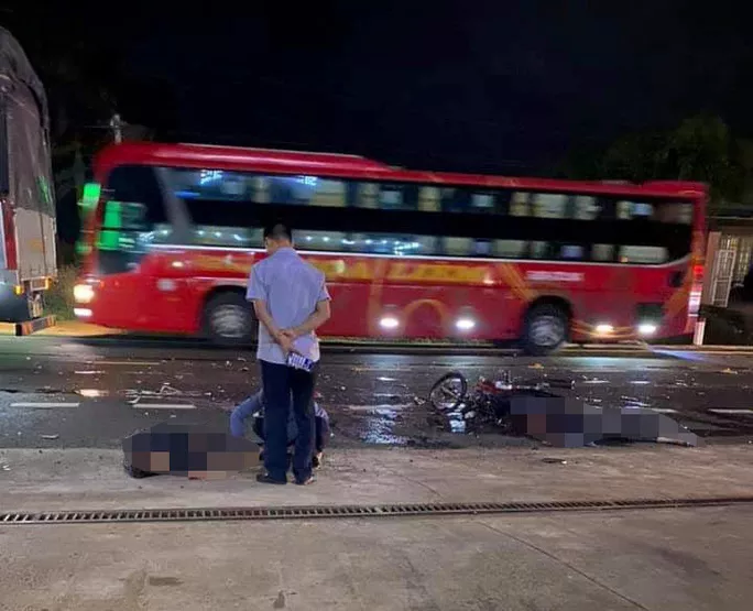Hiện trường vụ tai nạn giao thông khiến 2 thanh niên tử vong