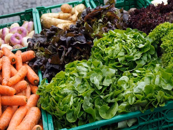 Rau củ là thực phẩm được chọn nhiều trong khẩu phần ăn eat-clean. Ảnh: BoldSky