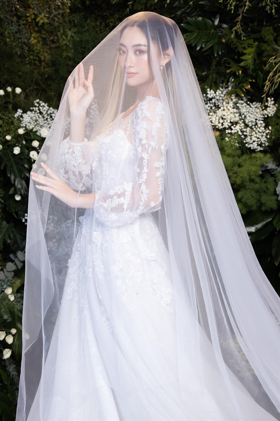 Với khả năng tiếng Anh, chiều cao 