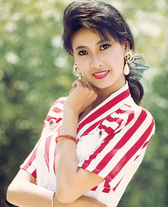 Người đẹp sở hữu gương mặt hài hòa, quý phái với đường nét cân đối. Lúc đăng quang, Hà Kiều Anh nhận được nhiều lời khen vì nhan sắc thanh tú của mình.