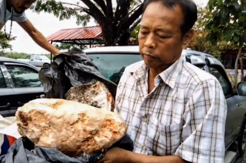  Ngư dân 60 tuổi trở nên giàu có nhờ tìm thấy long diên hương.