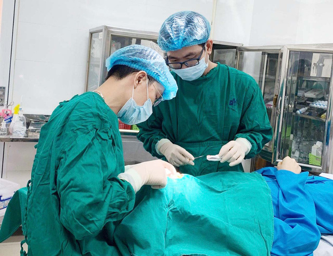 Phẫu thuật tạo hình và phục hồi chức năng cho người bệnh phong Phẫu thuật tạo hình và phục hồi chức năng cho người bệnh phong