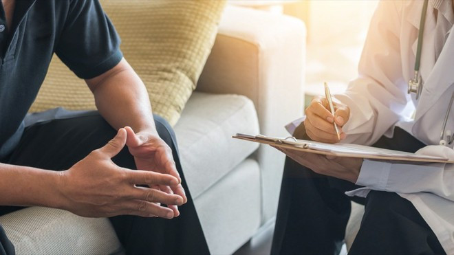 Nếu thấy nghi ngờ điều gì, hãy gặp bác sĩ. Ảnh minh họa: Shutterstock Nếu thấy nghi ngờ điều gì, hãy gặp bác sĩ. Ảnh minh họa: Shutterstock