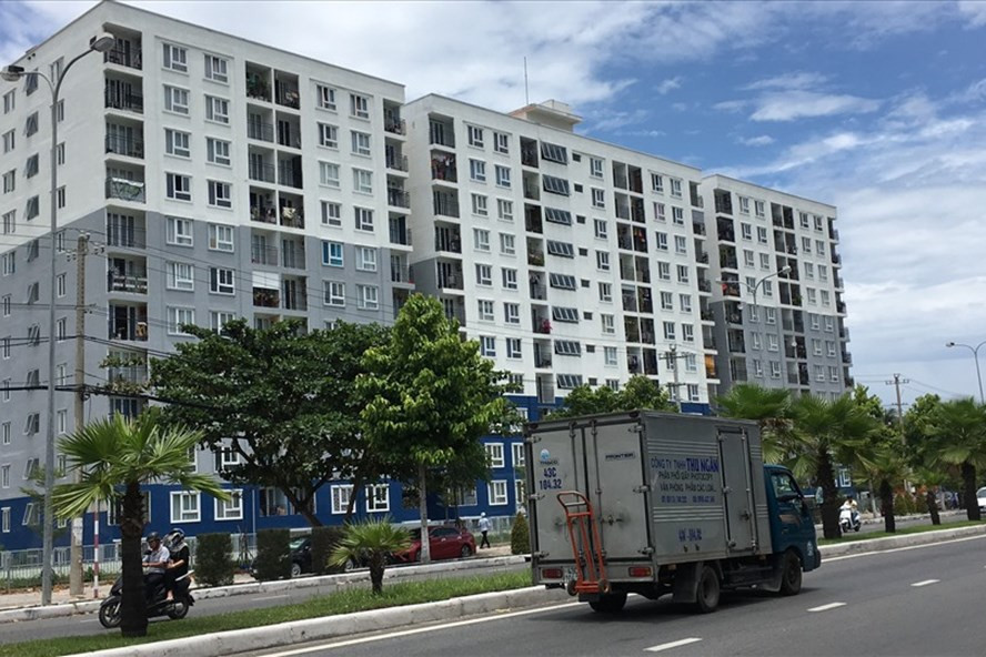 Chung cư dành cho người có thu nhập thấp, nhưng nhiều cán bộ không thuộc đối tượng vẫn được mua nhà. Ảnh: H.L