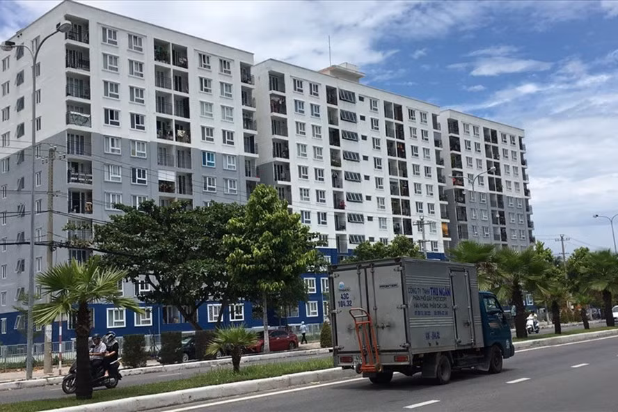 Chung cư dành cho người có thu nhập thấp, nhưng nhiều cán bộ không thuộc đối tượng vẫn được mua nhà. Ảnh: H.L