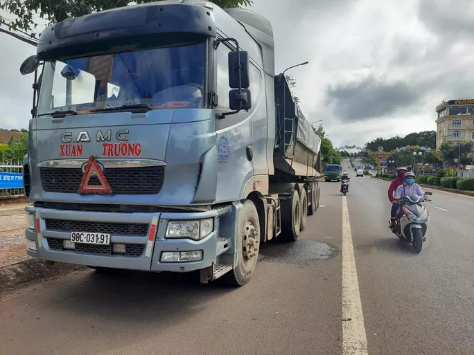 Chiếc xe tải mang BKS: 98C-031.91 quá tải 71,82% Chiếc xe tải mang BKS: 98C-031.91 quá tải 71,82%