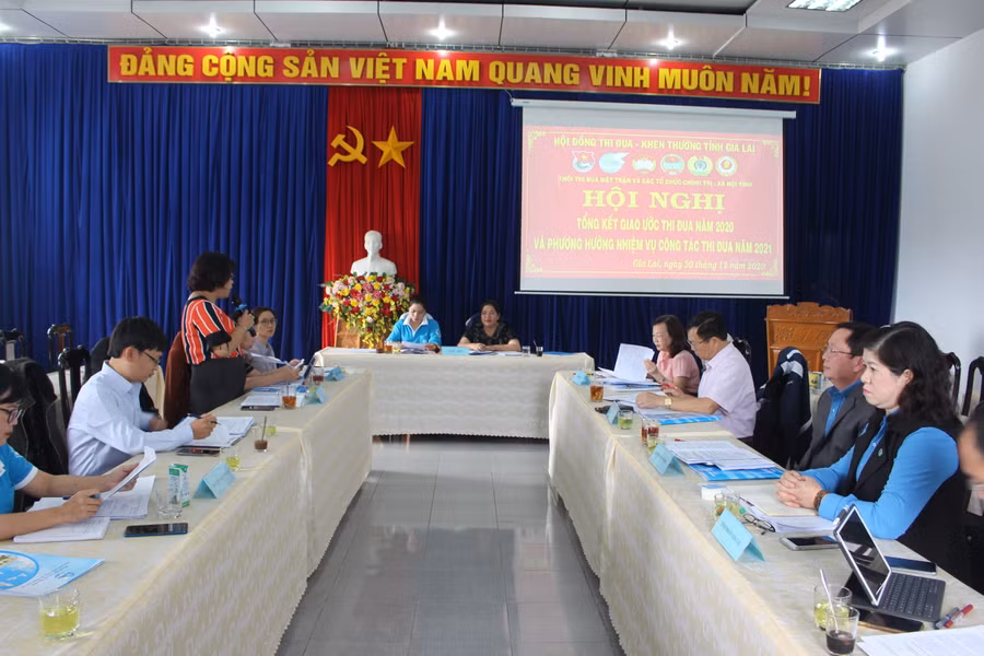 Toàn cảnh hội nghị tổng kết giao ước thi đua năm 2020 của Khối thi đua Mặt trận và các tổ chức chính trị-xã hội tỉnh. Ảnh P.L