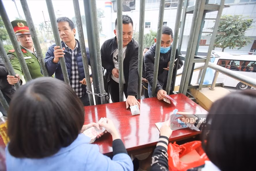 Vé xem trận đấu giữa đội tuyển Việt Nam và U22 tại Phú Thọ đã được bán hết. Ảnh: Đăng Huỳnh