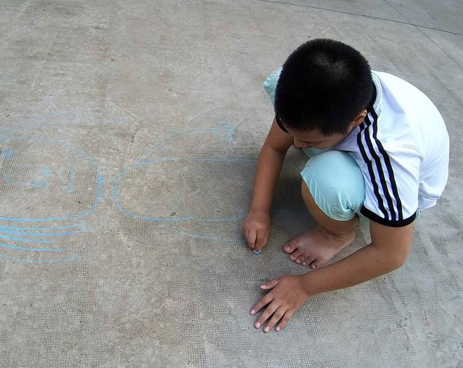 Lộc khóc lóc, vẽ hình “mẹ Tâm” trong những ngày đầu đi cai nghiện điện thoại