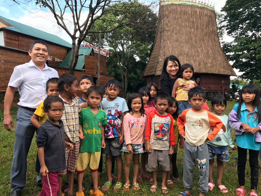 Chị Nguyễn Thị Mỹ Hiệp mong muốn chia sẻ yêu thương đến với trẻ em. Ảnh: Sơn Ca