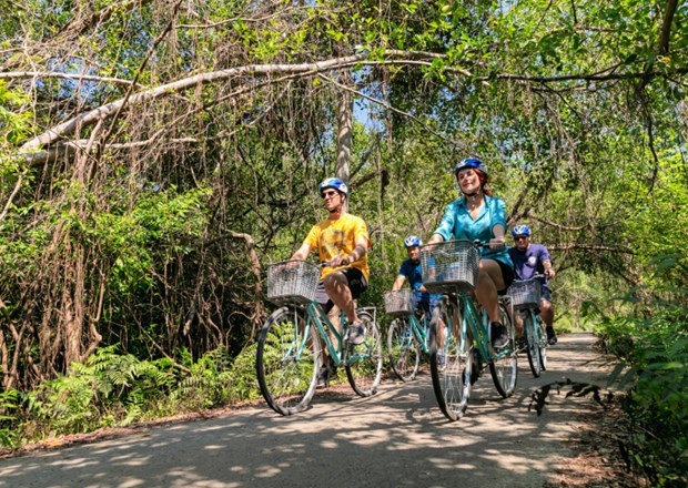 Lên đảo khám phá làng cổ Việt Hải. (Ảnh: CTV/Vietnam+)  Lên đảo khám phá làng cổ Việt Hải. (Ảnh: CTV/Vietnam+)