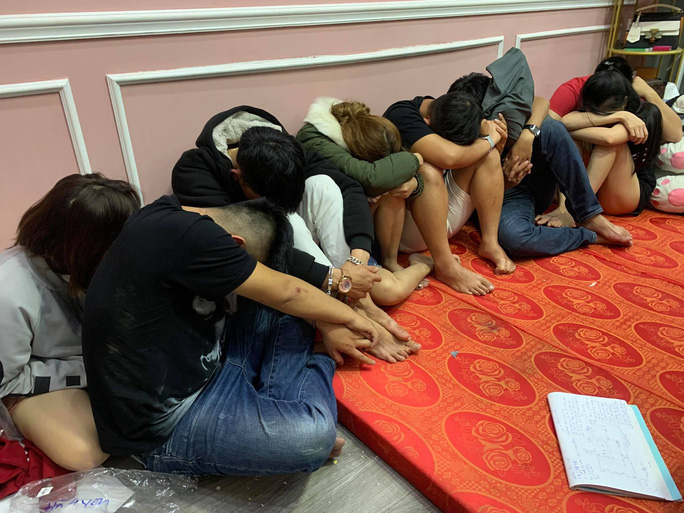 Tám "nam thanh nữ tú" tại buổi tiệc sinh nhật ma túy Tám