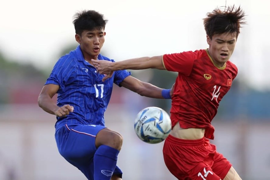 U22 Thái Lan (xanh) sẽ khó lòng có đội hình mạnh nhất dự SEA Games 31 tại Việt Nam. Ảnh: Anh Duy.
