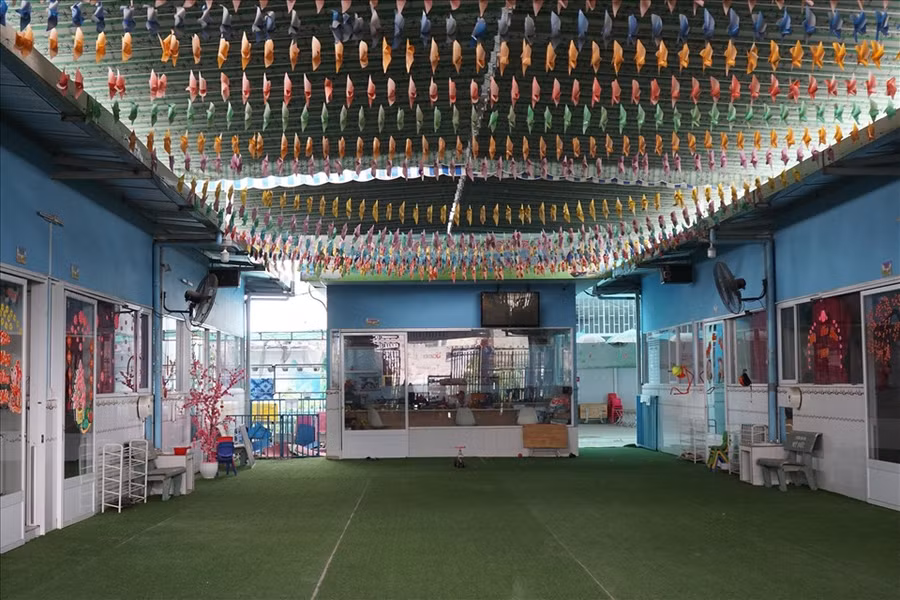 Trên 250 trường, cơ sở mầm non ngoài công lập đóng cửa vì COVID-19. (Ảnh: Chân Nhàn)