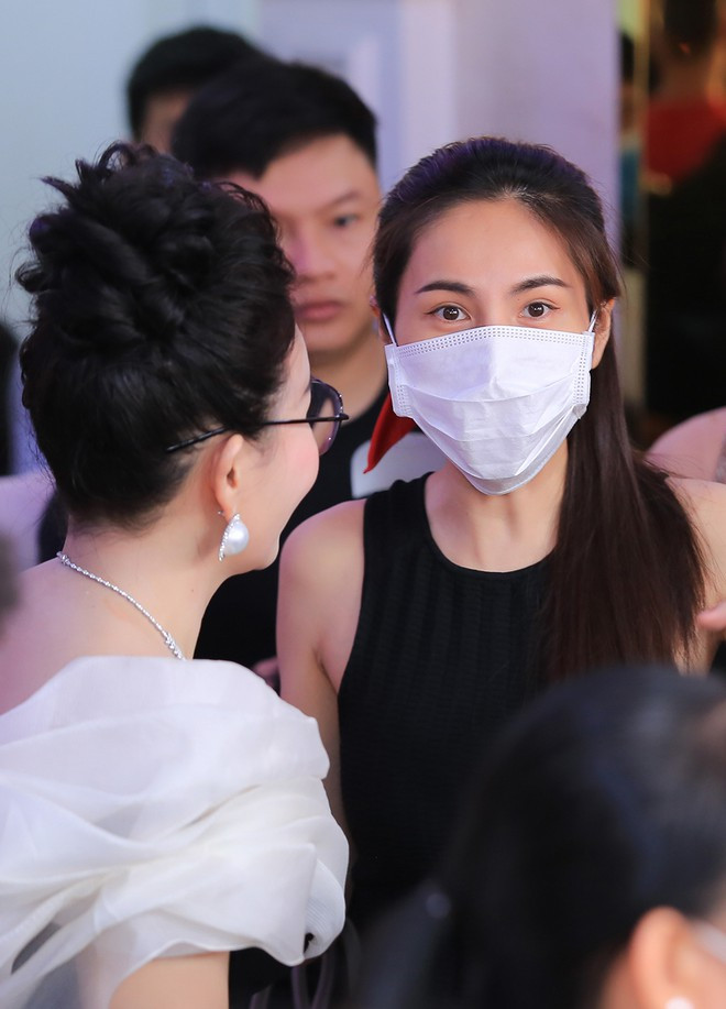 Sau chuyến từ thiện dài, Thủy Tiên bắt đầu trở lại với các hoạt động nghệ thuật, cô tích cực tham gia các sự kiện giải trí ẢNH: KHOA NGUYỄN