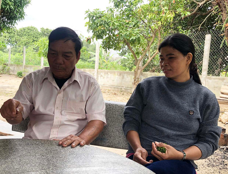 Bí thư Chi bộ Nay Nan thường xuyên gặp gỡ, trò chuyện với người dân trong buôn. Ảnh: Anh Huy Bí thư chi bộ Nay Nan thường xuyên gặp gỡ, trò chuyện với người dân trong buôn. Ảnh: Anh Huy