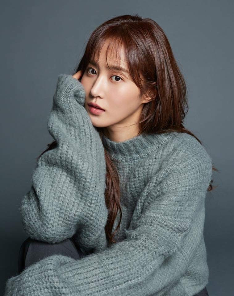 Yuri sinh năm 1989. Cô ra mắt công chúng lần đầu vào năm 2007 với tư cách thành viên của nhóm nhạc nữ SNSD. Ảnh: Instagram NV.