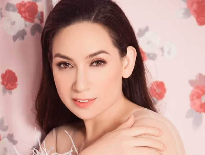 Ngày trước, cuộc sống của cô gặp không ít khó khăn, thiếu thốn. Ảnh: NSCC.