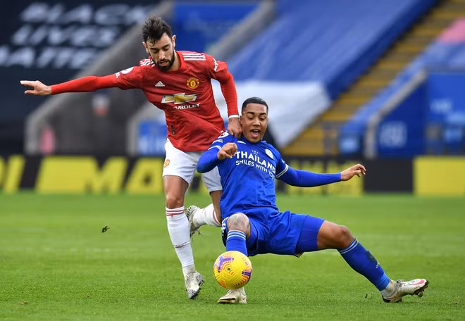 Ghi 1 bàn và góp 1 kiến tạo thành bàn, nhưng Bruno Fernandes không đủ giúp M.U chiến thắng. Ảnh: REUTERS