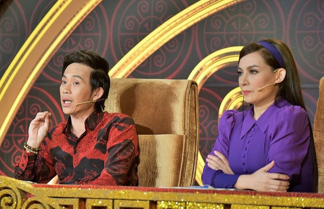 Trong nhiều chương trình, Phi Nhung tái ngộ với danh hài Hoài Linh - đây cũng là 