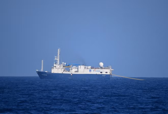 Tàu Bình Minh 02 thực hiện khảo sát dầu khí tại thềm lục địa Việt Nam, 2017. Ảnh: MAI THANH HẢI