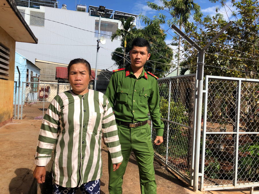 Công an huyện Đak Đoa hiện đang tạm giữ đối tượng Lê Thị Thu để điều tra về hành vi trộm cắp tài sản. Ảnh: Thúy Trinh