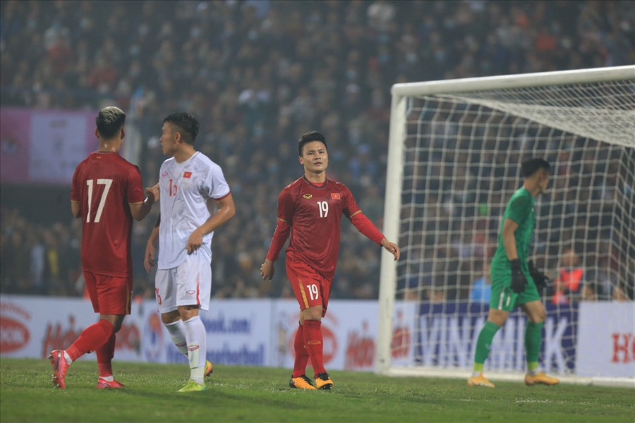 Quang Hải ăn mừng bàn thắng một cách lạnh lùng. Ảnh: Hoài Thu