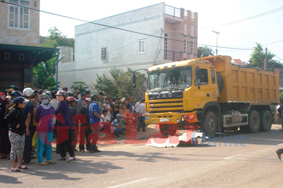 Hiện trường vụ tai nạn. Ảnh: Quang Trung Hiện trường vụ tai nạn. Ảnh: Quang Trung