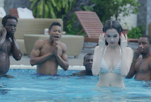 Ngọc Trinh xuất hiện chớp nhoáng trong "HIT: Hoàng tử và Lọ Lem". Ngọc Trinh xuất hiện chớp nhoáng trong