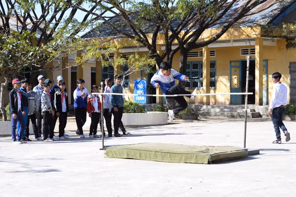 Đầu tư cho giáo dục vùng khó từ cơ sở vật chất đến con người cần được chú trọng. Ảnh: M.Thi đầu tư cho giáo dục vùng khó từ cơ sở vật chất đến con người cần được chú trọng. Ảnh: M.Thi