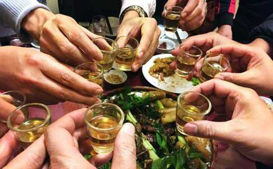 Tỉ lệ sử dụng rượu, bia ở Việt Nam đang ở mức báo động Tỉ lệ sử dụng rượu, bia ở Việt Nam đang ở mức báo động
