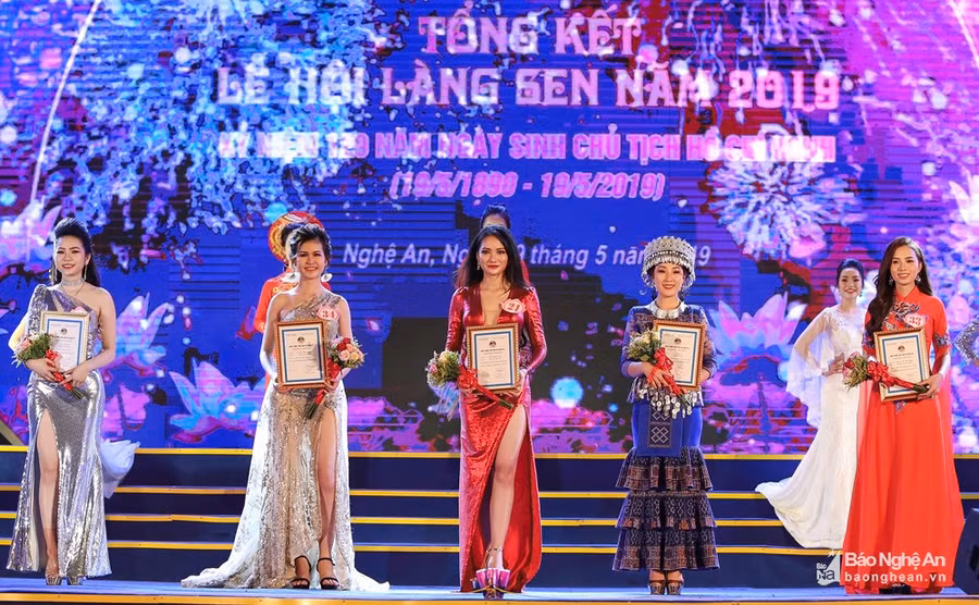 Ngoài ra, Ban Tổ chức còn trao một số giải phụ như Giải thí sinh mặc trang phục dân tộc đẹp nhất, thí sinh có làn da đẹp nhất... 