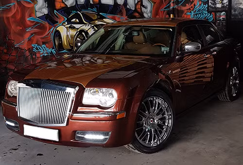  Bản độ Chrysler 300C phong cách Rolls-Royce. 