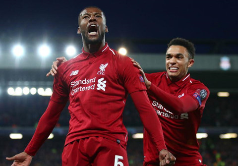 Wijnaldum sắm vai người hùng với cú đúp trong vòng 2 phút.