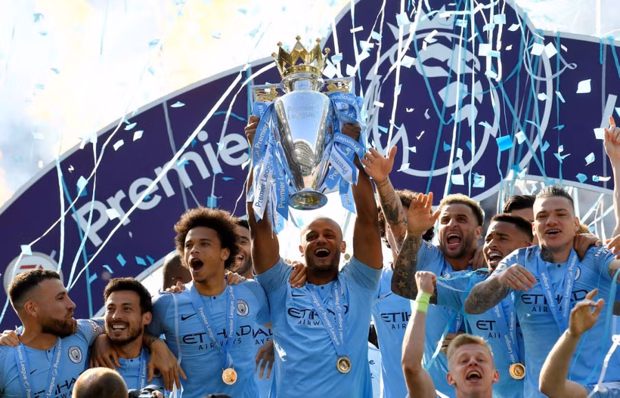  Man City bảo vệ thành công ngôi vô địch.
