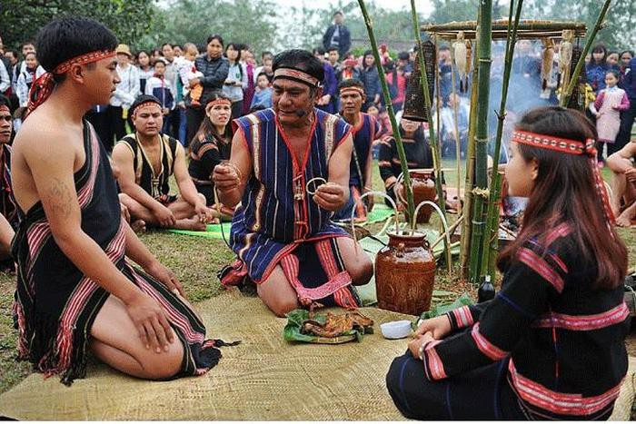 Lễ cưới của người dân tộc Gia Rai (Ảnh: Lao động).