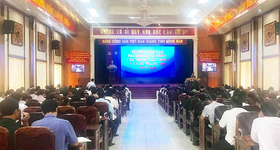 Quang cảnh hội nghị. Ảnh: Minh Thi Quang cảnh hội nghị. Ảnh: Minh Thi