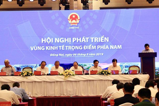 Thủ tướng Nguyễn Xuân Phúc đặc biệt đánh giá cao vai trò của vùng KTTĐ phía Nam Thủ tướng Nguyễn Xuân Phúc đặc biệt đánh giá cao vai trò của vùng KTTĐ phía Nam