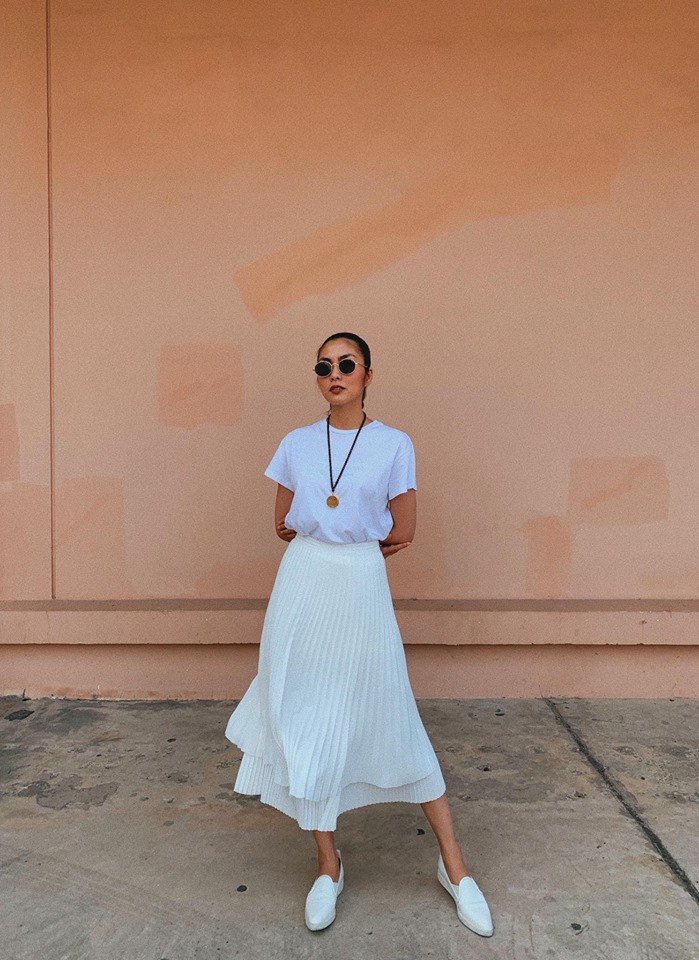 "Bà mẹ 2 con" thu hút sự chú ý với gu thời trang thanh lịch.