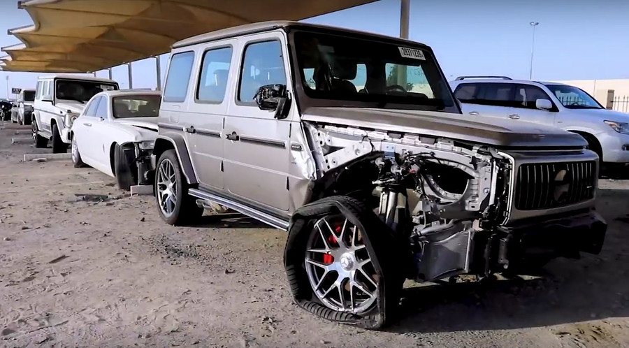 G-Class còn mới nhưng đã bị vứt đi. 