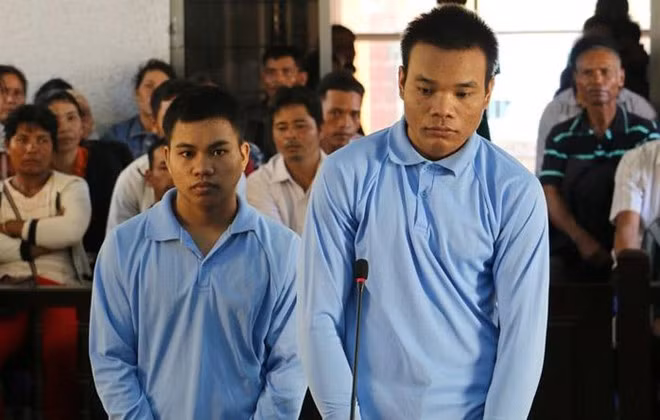  Y Kiêm Mlô và Y Nưng Niê tại phiên tòa. Ảnh: Minh Lộc.