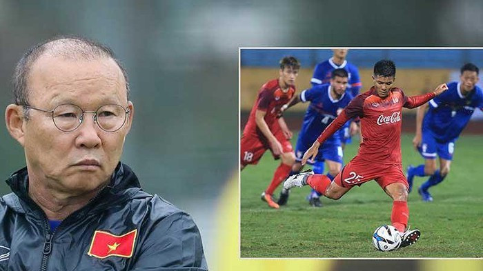 HLV Park Hang-seo đang tính toán nước cờ riêng của mình, bất chấp chủ nhà King’s Cup luôn cay cú. Ảnh: NGỌC DUNG