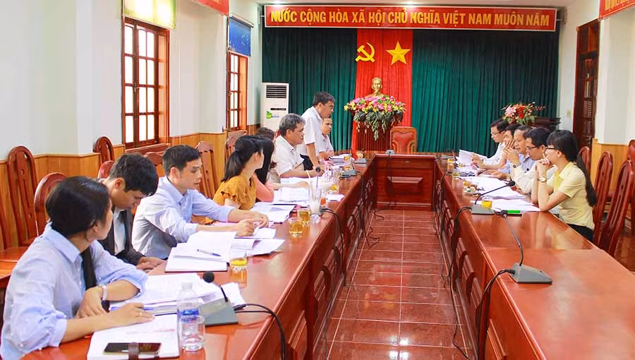 Quang cảnh buổi làm việc. Ảnh: Hồng Thi