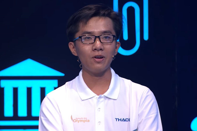 Bá Vinh cảm thấy bất ngờ khi giành được điểm Tăng tốc tối đa ở cuộc thi tháng. Ảnh cắt từ clip.