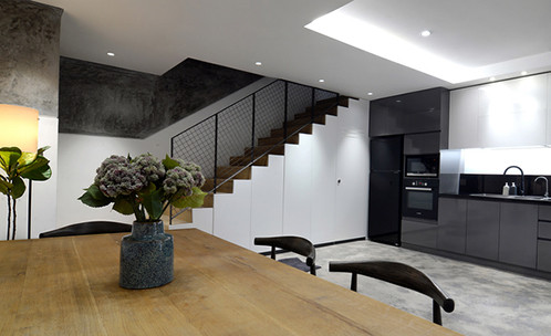 Ngôi nhà diện tích 41m2 tận dụng gầm cầu thang làm kho chứa đồ. Ảnh: Minimal Design Ngôi nhà diện tích 41m2 tận dụng gầm cầu thang làm kho chứa đồ. Ảnh: Minimal Design