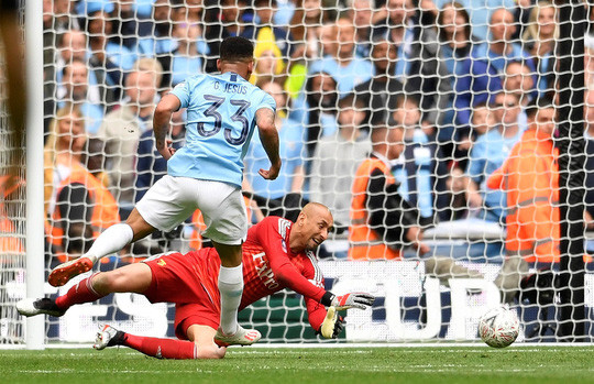 Gabriel Jesus thăng hoa trong lần hiếm hoi được đá chính mùa này