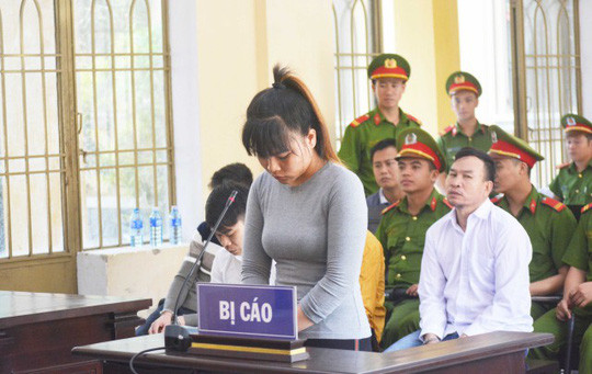 Bị cáo Hứa Thị Hoàng Phi (Ảnh: Sơn Tùng)