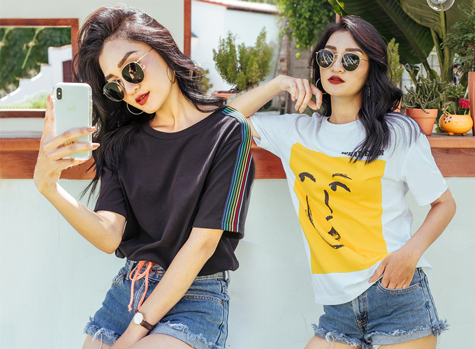 Áo thun trơn khỏe khoắn hoặc họa tiết cá tính phối cùng quần shorts jeans phù hợp với cô nàng ưa chuộng phong cách bụi bặm, hoặc bạn cũng có thể phối cùng quần short vải mềm để thoải mái hơn trong hoạt động. Một chiếc quần với độ rộng thoải mái sẽ tạo hiệu ứng chân thon gọn hơn cho bạn gái. Áo thun trơn khỏe khoắn hoặc họa tiết cá tính phối cùng quần shorts jeans phù hợp với cô nàng ưa chuộng phong cách bụi bặm, hoặc bạn cũng có thể phối cùng quần short vải mềm để thoải mái hơn trong hoạt động. Một chiếc quần với độ rộng thoải mái sẽ tạo hiệu ứng chân thon gọn hơn cho bạn gái.