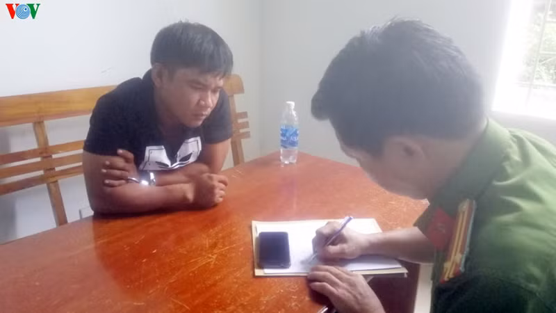  Đối tượng Sơn Em tại cơ quan điều tra.