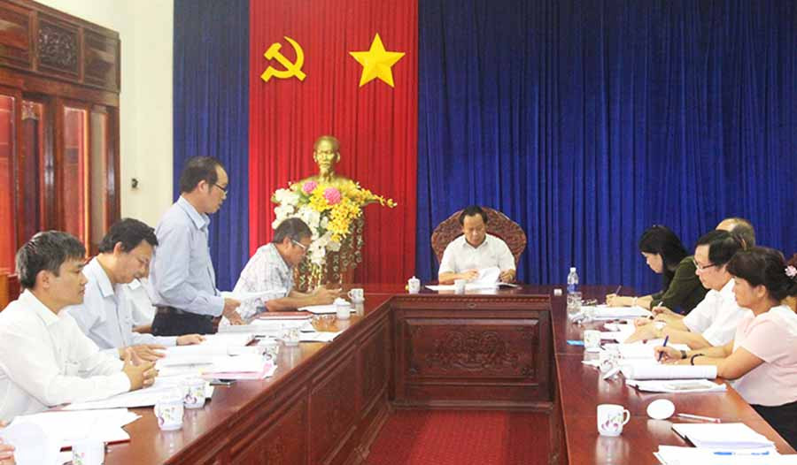  Phó Bí thư Tỉnh ủy Châu Ngọc Tuấn làm việc với Mặt trận và các đoàn thể. Ảnh: N.H